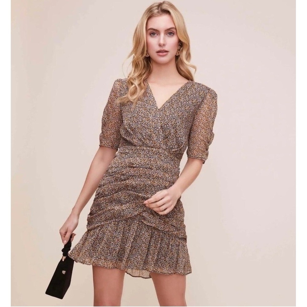 ASTR The Label Floral Ruched Mini Dress Mustard Yellow V-Neck Boho Chic Summer